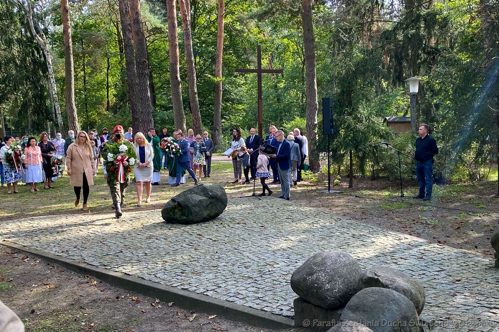 Pomnik Katyn 018