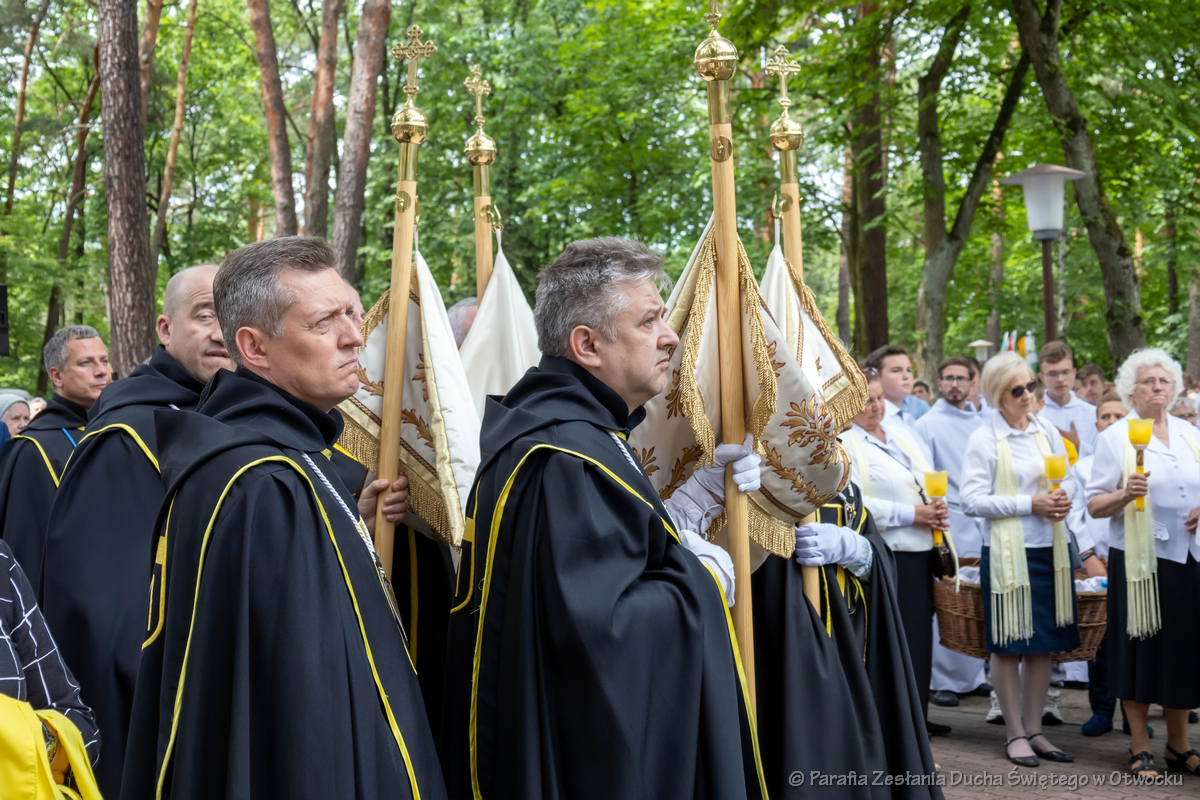 Procesja 135